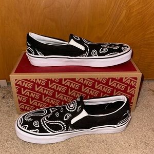 size 8.5 peace paisley slip on vans